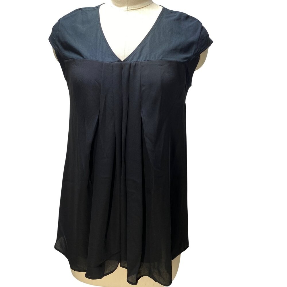 Simply Vera Want XS Black Sleeveless V-Neck Blouse Flowy Breezy Evening‎